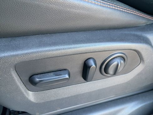 Used 2020 GMC Sierra 1500 AT4 w/ AT4 Premium Package image 14