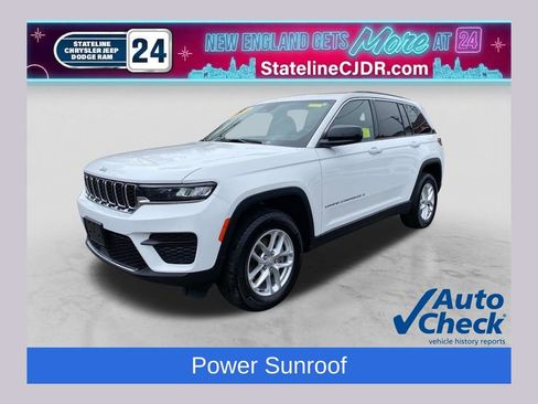 Certified 2025 Jeep Grand Cherokee Laredo X AWD/4WD image 1