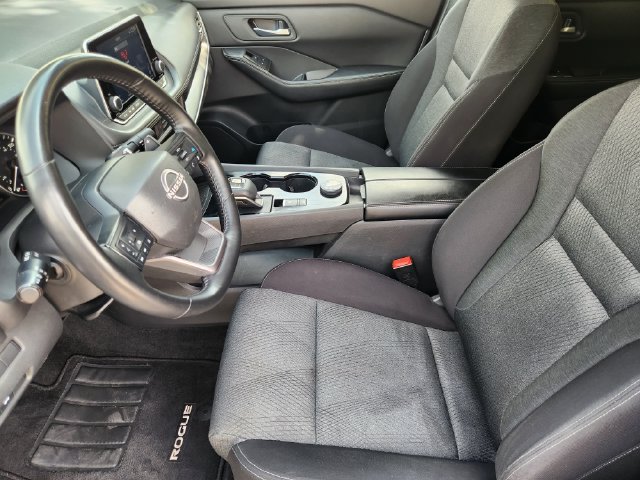 Used 2025 Nissan Rogue SV AWD/4WD image 13