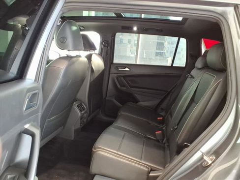 Used 2021 Volkswagen Tiguan SE R-Line image 17