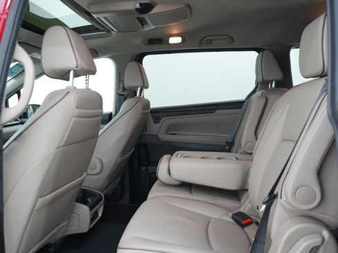Used 2023 Honda Odyssey Elite image 23