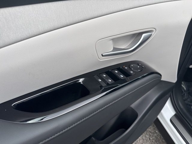 New 2026 Hyundai Tucson Limited AWD/4WD image 18