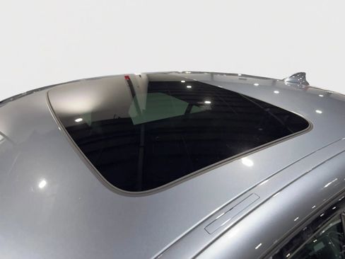 Used 2018 BMW 540i xDrive image 15