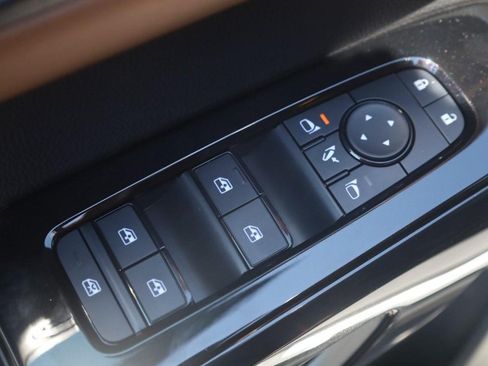 New 2026 Nissan Pathfinder Platinum AWD/4WD image 11