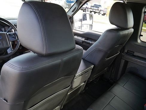 Used 2011 Ford F250 Lariat w/ Chrome Pkg image 15