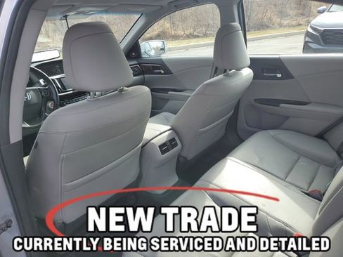 Used 2016 Honda Accord EX-L image 9