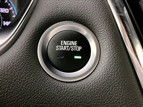 Used 2023 Chevrolet Traverse RS FWD image 33