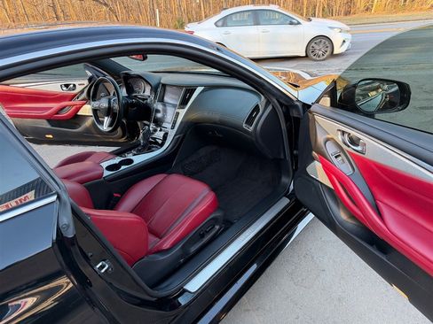 Used 2018 INFINITI Q60 Red Sport 400 w/ Pro Active Package image 8