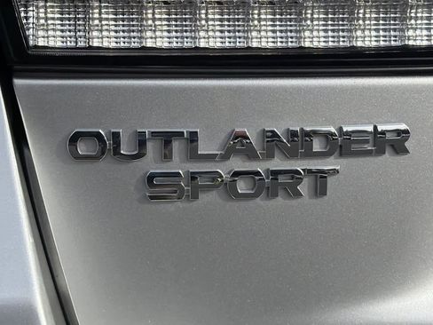 Used 2024 Mitsubishi Outlander Sport SE image 12