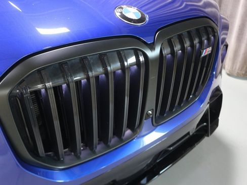 Certified 2023 BMW X7 M60i w/ Executive Package image 7