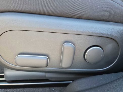 New 2026 Hyundai Ioniq 5 SE image 18