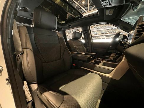 Used 2025 Toyota Tundra Limited image 30