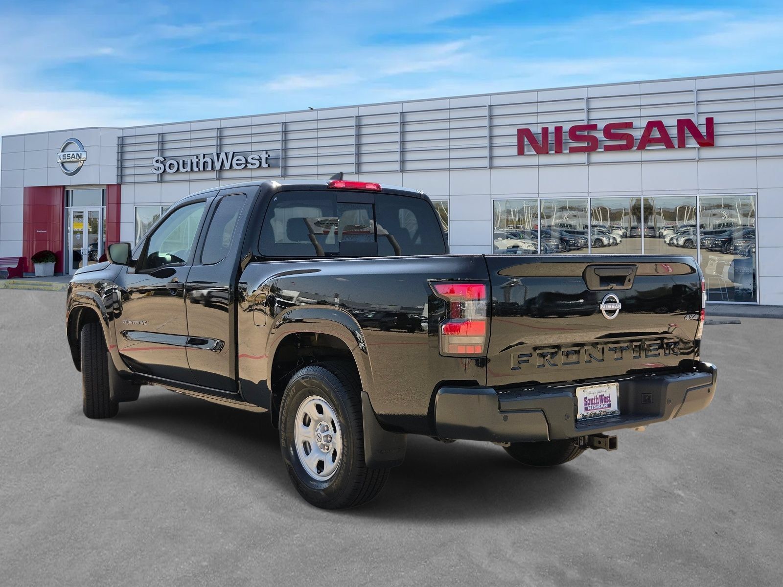 New 2027 Nissan Frontier S w/ Tow Package AWD/4WD image 7