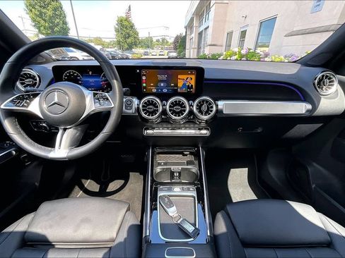 Used 2026 Mercedes-Benz GLB 250 4MATIC image 15