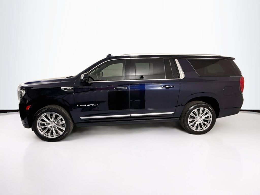 Used 2023 GMC Yukon XL Denali w/ Denali Reserve Package AWD/4WD image 8