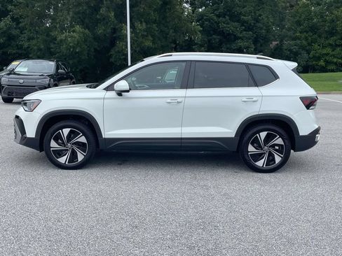 New 2026 Volkswagen Taos SE AWD/4WD image 4