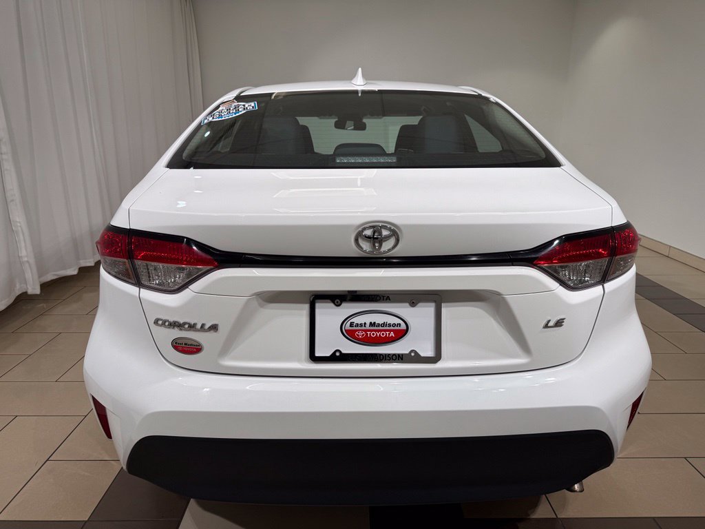 Certified 2025 Toyota Corolla LE FWD image 4