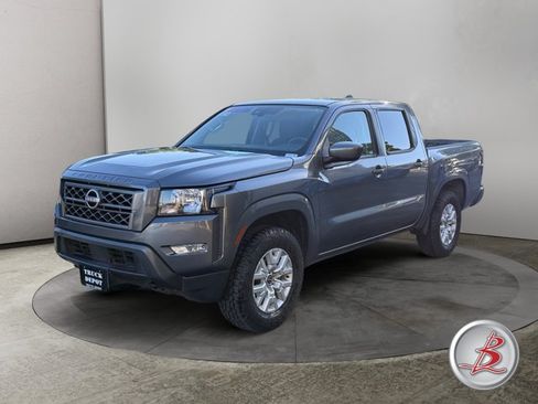 Used 2024 Nissan Frontier SV w/ SV Convenience Package AWD/4WD image 3