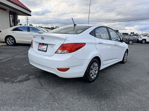 Used 2016 Hyundai Accent SE FWD image 5