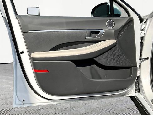 Certified 2025 Hyundai Sonata SE FWD image 20