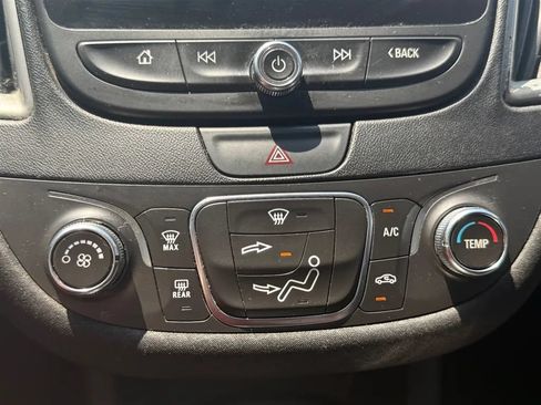 Used 2019 Chevrolet Malibu LS FWD image 16