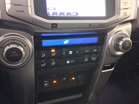 Used 2015 Toyota 4Runner Limited image 16