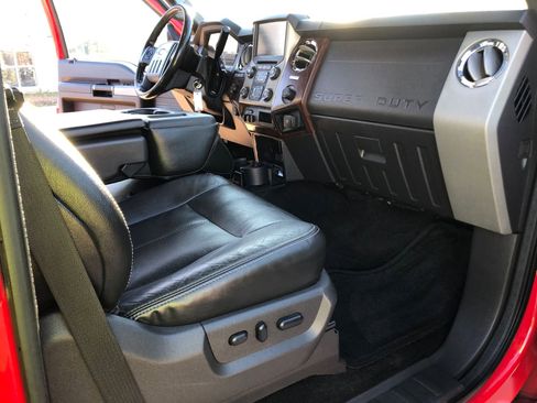Used 2014 Ford F350 Lariat w/ Lariat Interior Package image 18