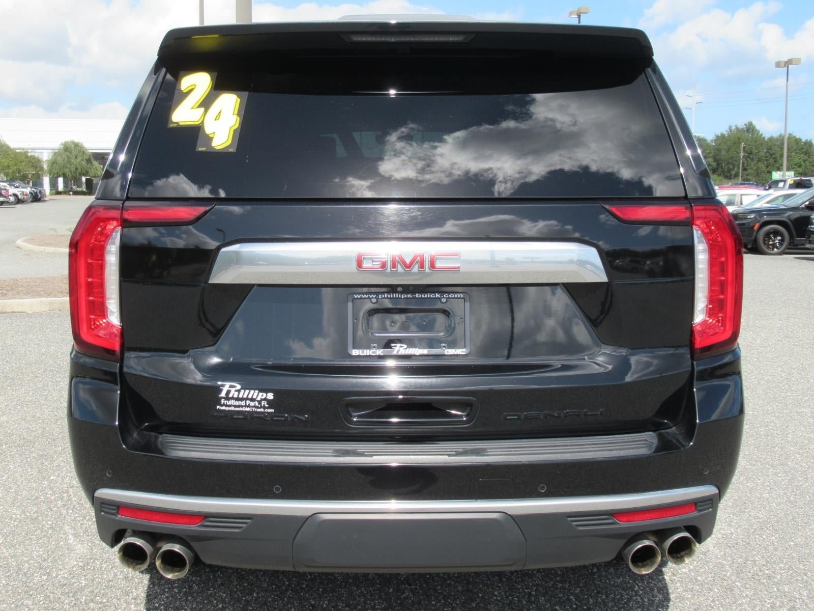 Used 2024 GMC Yukon Denali w/ Advanced Technology Package AWD/4WD image 7