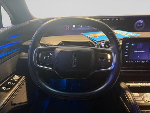 Used 2024 Lincoln Nautilus Reserve w/ Jet Appearance Package (87T) AWD/4WD image 11