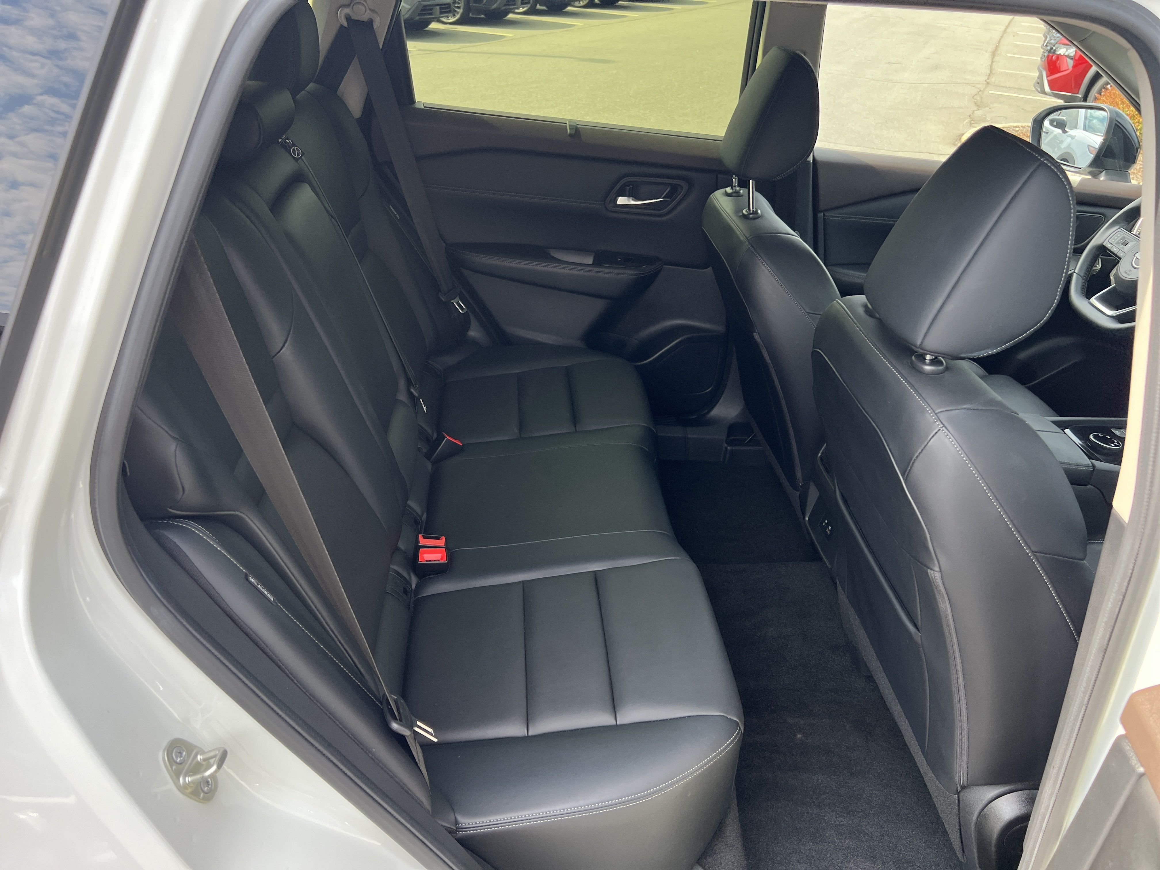 Certified 2023 Nissan Rogue SV w/ SV Premium B Package AWD/4WD image 16
