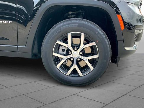 New 2025 Jeep Grand Cherokee L Limited w/ Trailer Tow Package image 12