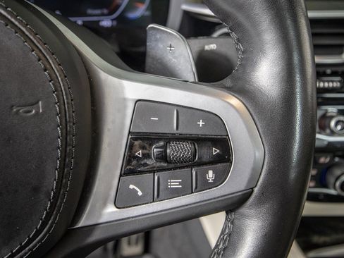 Used 2022 BMW 540i xDrive w/ M Sport Package image 21