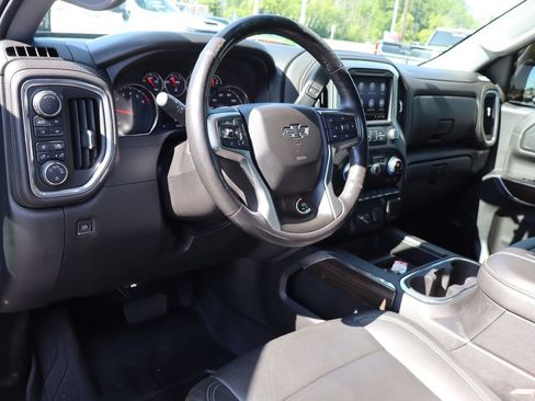 Used 2019 Chevrolet Silverado 1500 LT Trail Boss AWD/4WD image 5