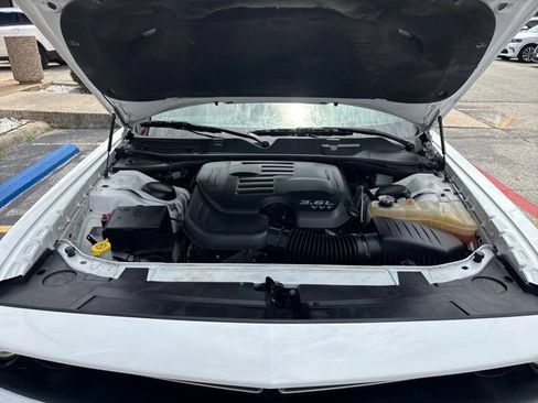 Used 2021 Dodge Challenger SXT w/ Driver Convenience Group RWD image 47