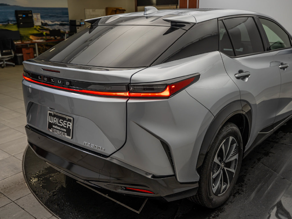 Certified 2024 Lexus RZ 300e Premium FWD image 15