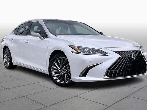 Used 2025 Lexus ES 350 w/ Luxury Package image 2