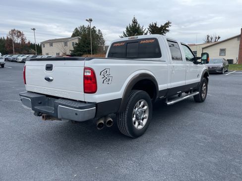 Used 2016 Ford F250 Lariat w/ Lariat Ultimate Package image 5