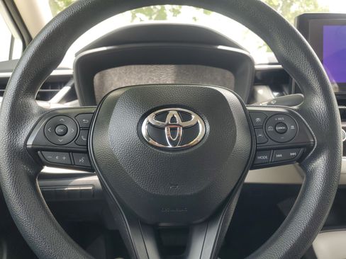Certified 2025 Toyota Corolla LE w/ Convenience Package FWD image 20