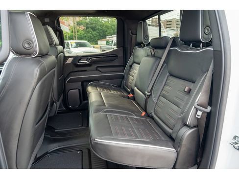 New 2026 GMC Sierra 1500 AT4X w/ LPO, Black Badging Package AWD/4WD image 13