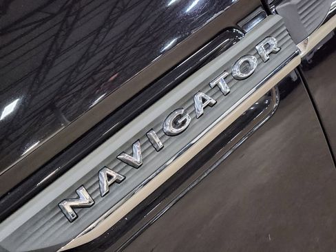Used 2022 Lincoln Navigator L Reserve AWD/4WD image 25