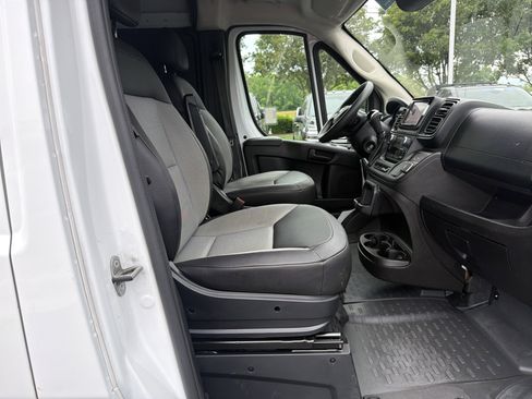 Used 2025 RAM ProMaster 2500 w/ Convenience Group FWD image 34