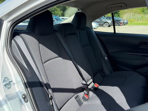 Used 2024 Toyota Corolla LE FWD image 32