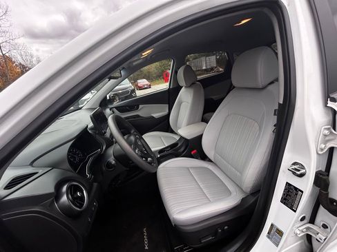 Used 2023 Hyundai Kona SEL image 13