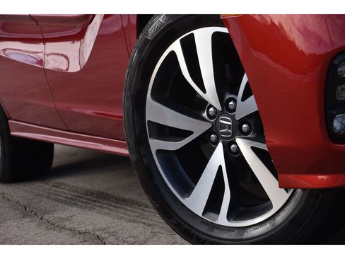 Used 2024 Honda Odyssey Touring image 9