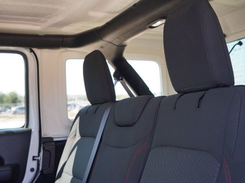 Used 2022 Jeep Wrangler Unlimited Rubicon w/ LED Lighting Group image 26