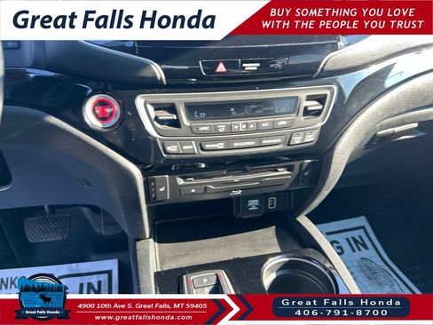 Used 2022 Honda Pilot Touring image 17