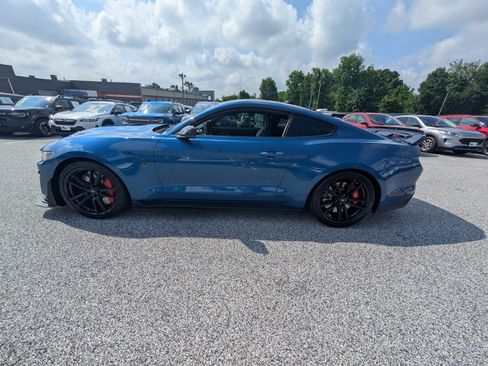 Certified 2021 Ford Mustang Shelby GT500 w/ Technology Package RWD image 3