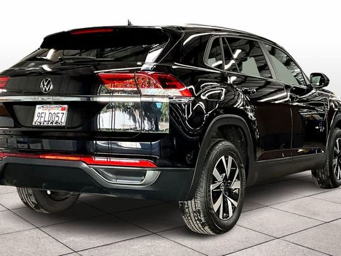 Used 2023 Volkswagen Atlas Cross Sport SE image 16