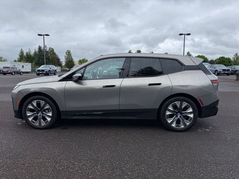 Used 2023 BMW iX xDrive50 w/ Convenience Package AWD/4WD image 4