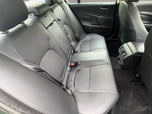 Used 2018 Jaguar XE Premium RWD image 17